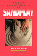 Healing and Transformation in Sandplay: Creative Processes Made Visible - Paperback