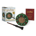 Harry Potter: Hogwarts Christmas Wreath and Wand Set: Lights Up! - Paperback
