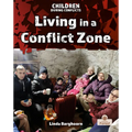 Living in a Conflict Zone - Paperback