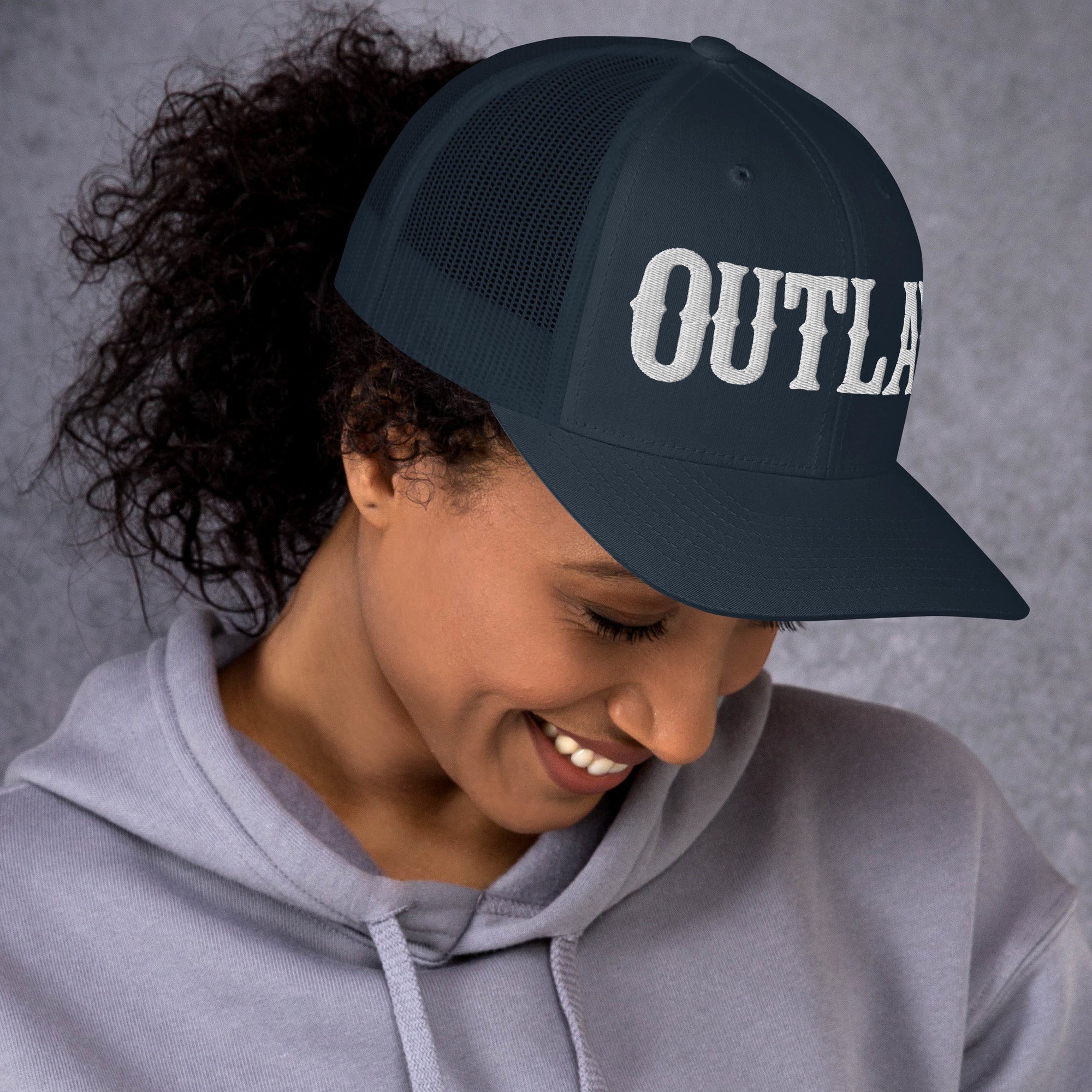 OUTLAW Retro Trucker Cap