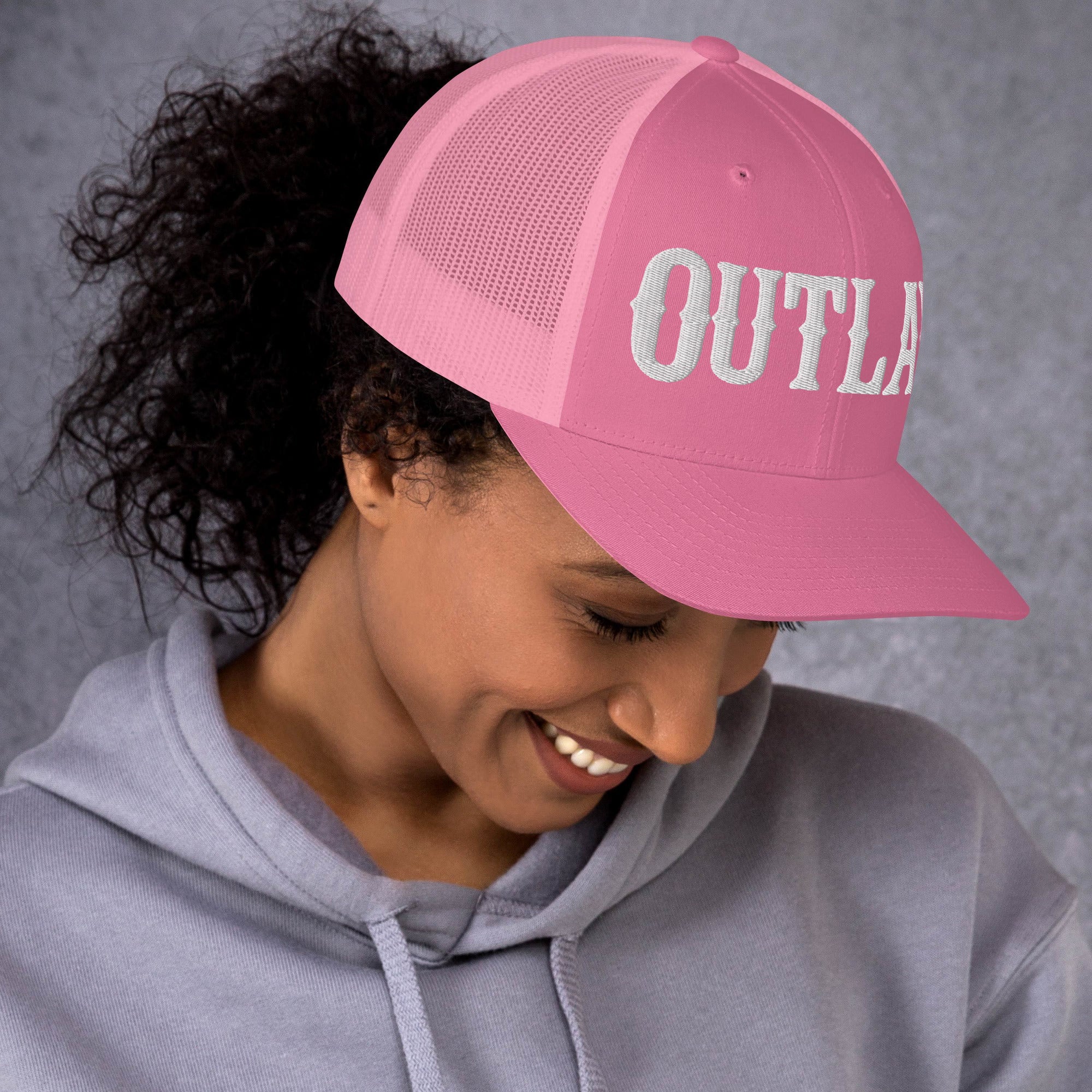 OUTLAW Retro Trucker Cap
